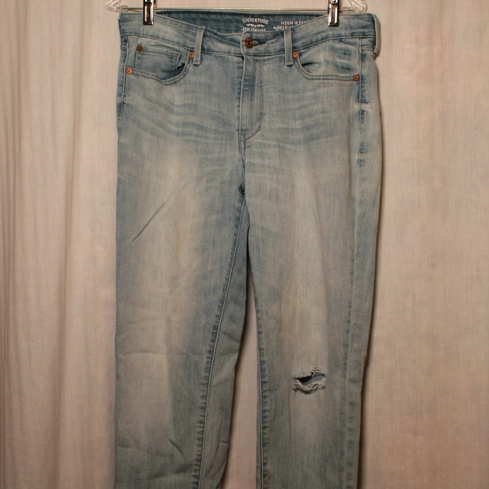 Signature Levi Strauss High-Rise Ankle Straight Jeans